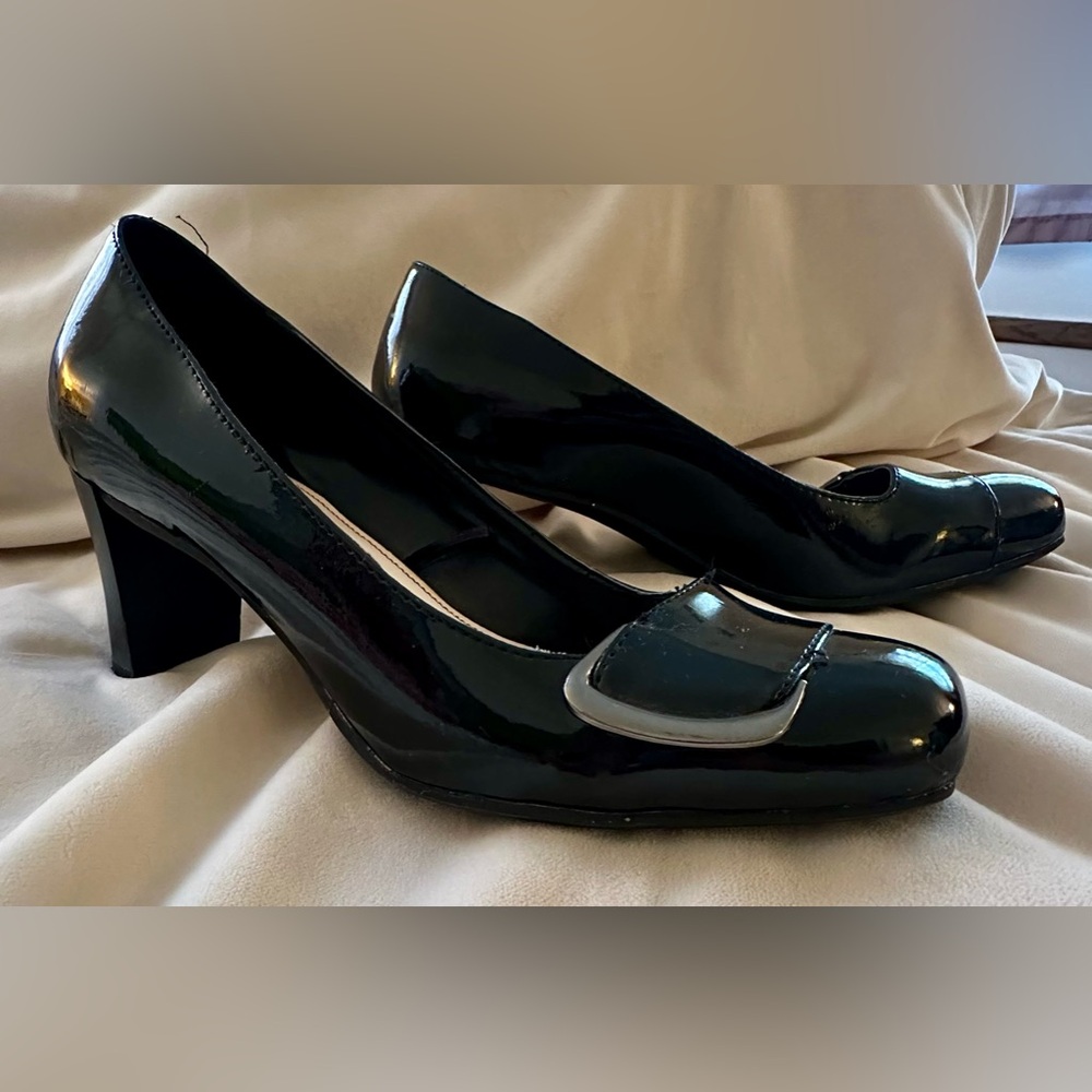 Croft & Borrow Black Heels